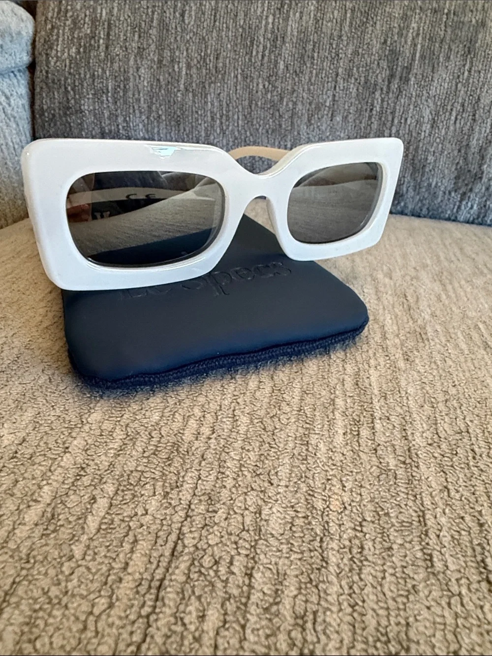 Le Specs White Rectangular Retro Sunglasses with Gray Lenses